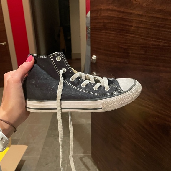 converse - Picture 2 of 3